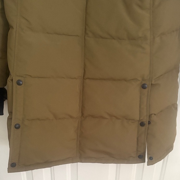 Canadian Goose Olive Green Parka-women's L - Picture 4 of 14